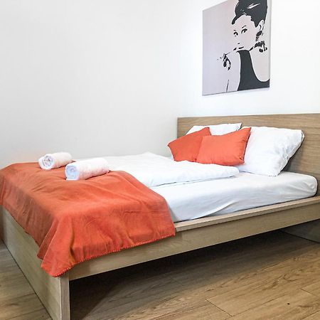 Lovely 2Br Shared Apartment, Enkplatz U3, 15Min To Center Vienna Exterior photo