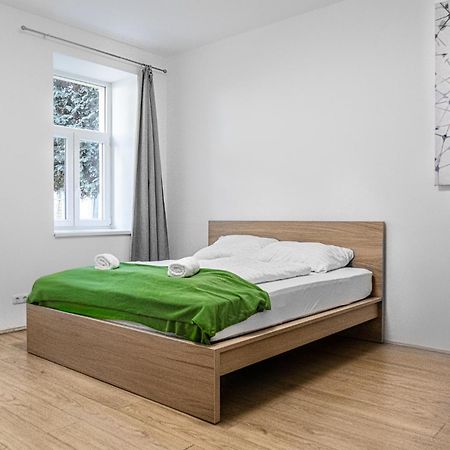 Lovely 2Br Shared Apartment, Enkplatz U3, 15Min To Center Vienna Exterior photo