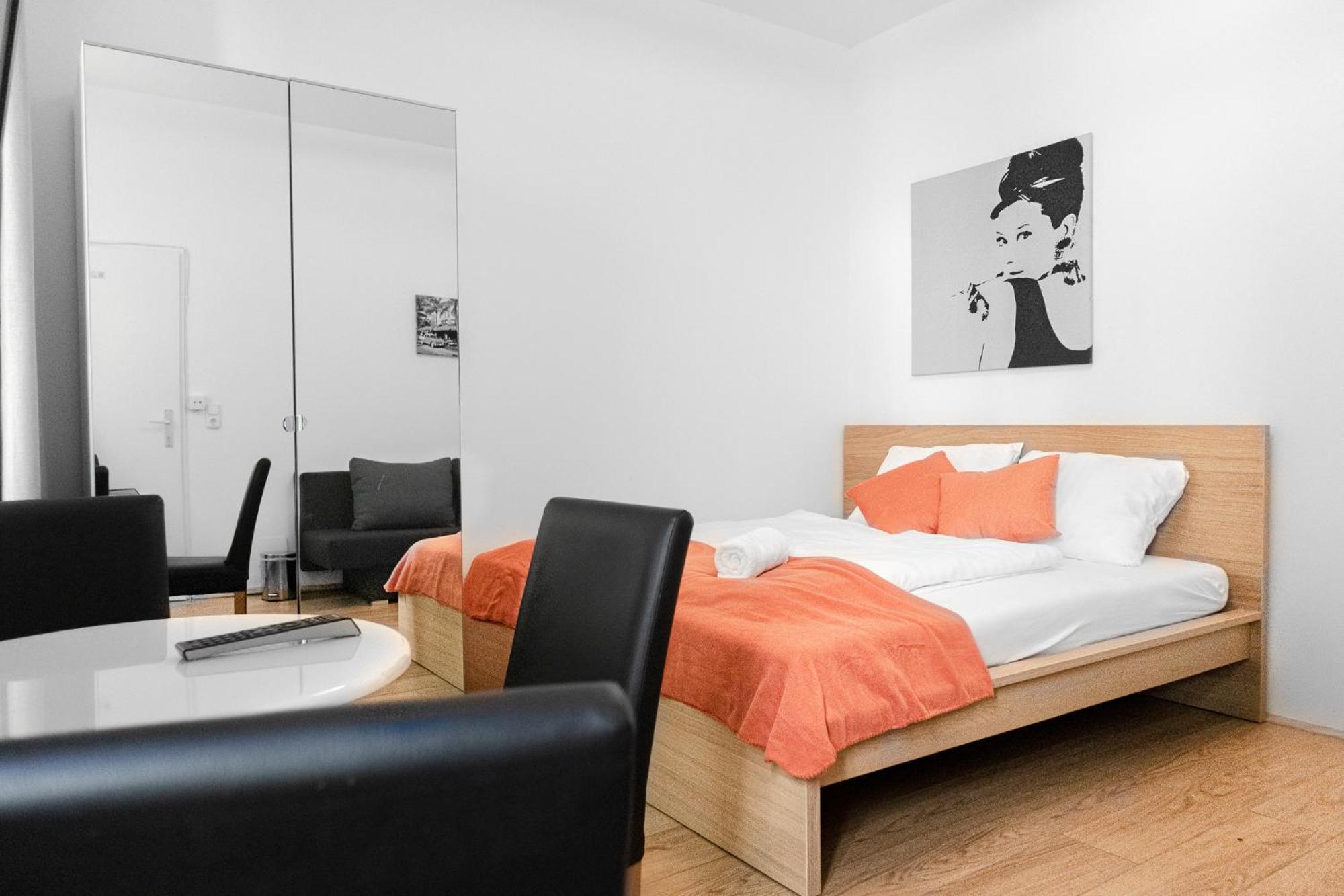 Lovely 2Br Shared Apartment, Enkplatz U3, 15Min To Center Vienna Exterior photo